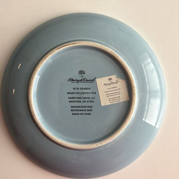 Harry & David Set of 3 Winter Scenes Plates - Picture 5 of 10